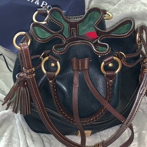 Dooney And Bourke BUCKLEY bag
